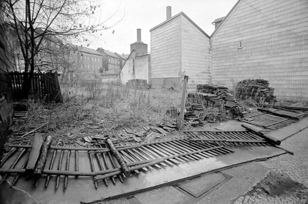 Bernd Weingart – Whispering Gallery, chap. 1 / No. 107 (1986-1989)