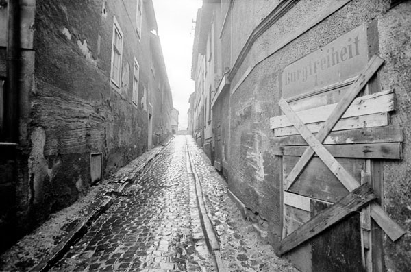 Whispering gallery, No. 108 (1986-1989) – series by Bernd Weingart